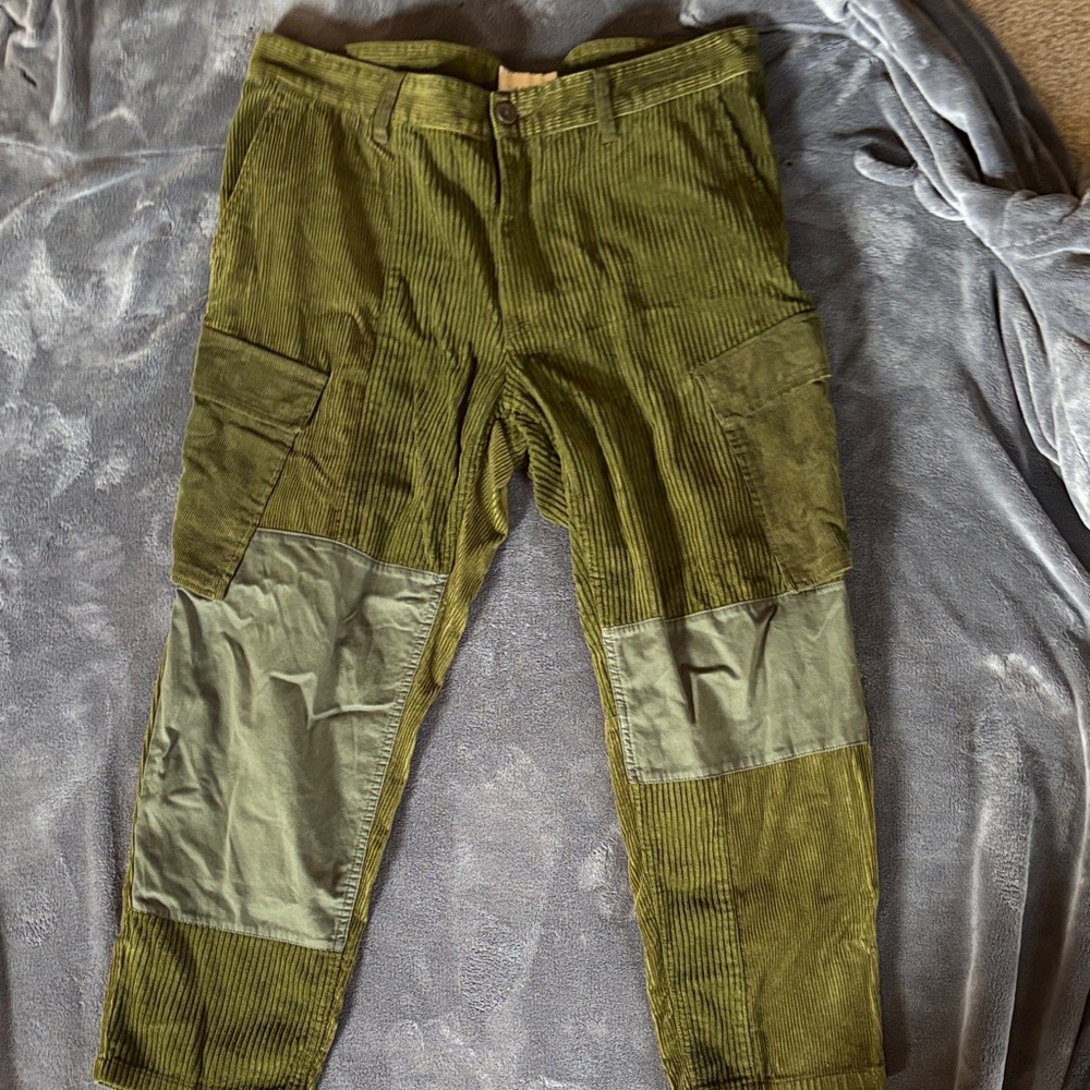 Sun + Stone Men's Green Corduroy Pants with Patches